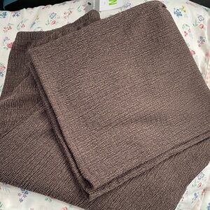 Primark Dark Brown Straight Leg stretchy Pants. Elastic band. Inseam 31”.